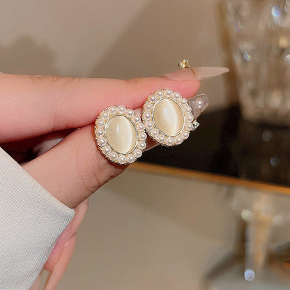 Charming Pearl Earring for Any Occasion