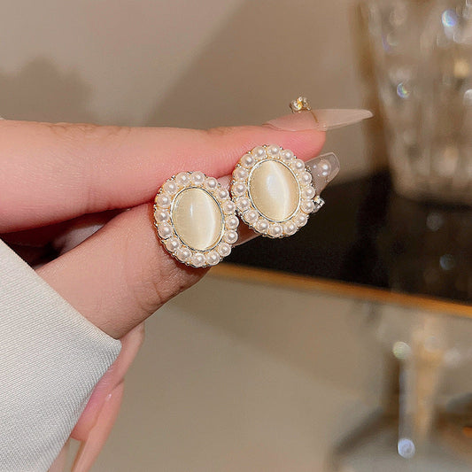 Charming Pearl Earring for Any Occasion