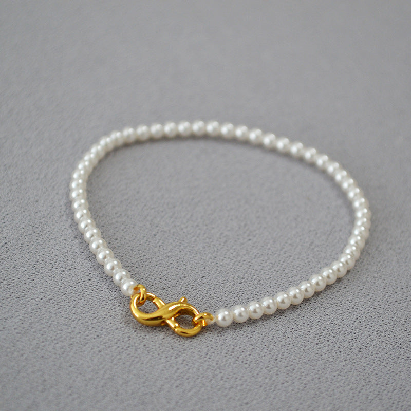 Classic Pearl Necklace with Timeless Appeal