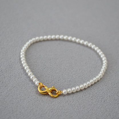 Classic Pearl Necklace with Timeless Appeal