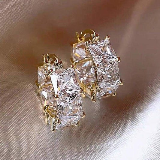 Charming Piece for Any Occasion