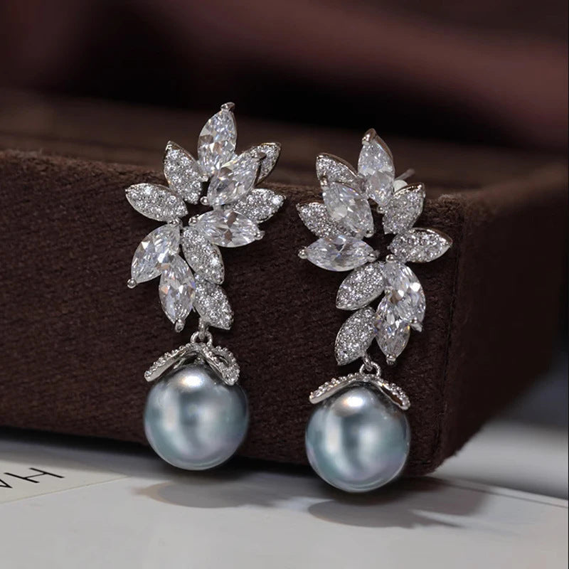 Beautiful Pearl Earring with Unique Style