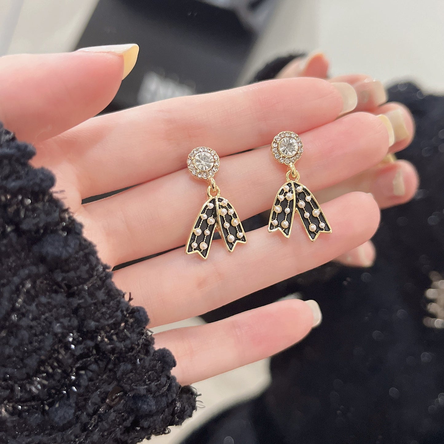 Charming Pearl Earring for Any Occasion