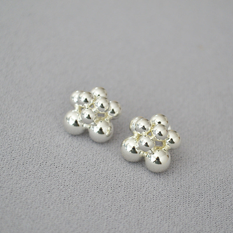 Beautiful Gold Earring with Unique Style