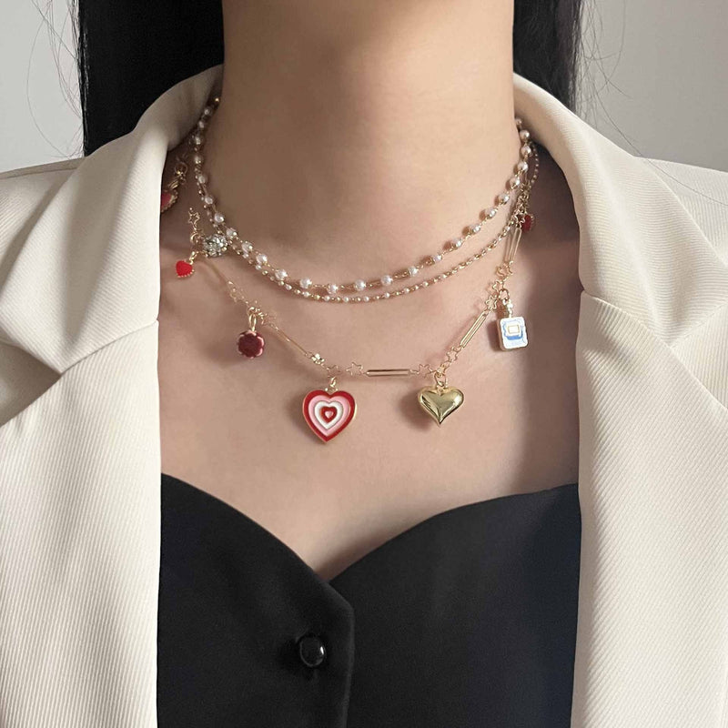 Beautiful Pearl Necklace with Unique Style