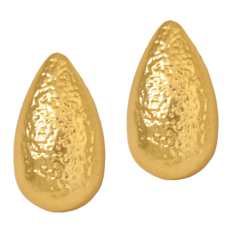 Classic Gold Earring with Timeless Appeal