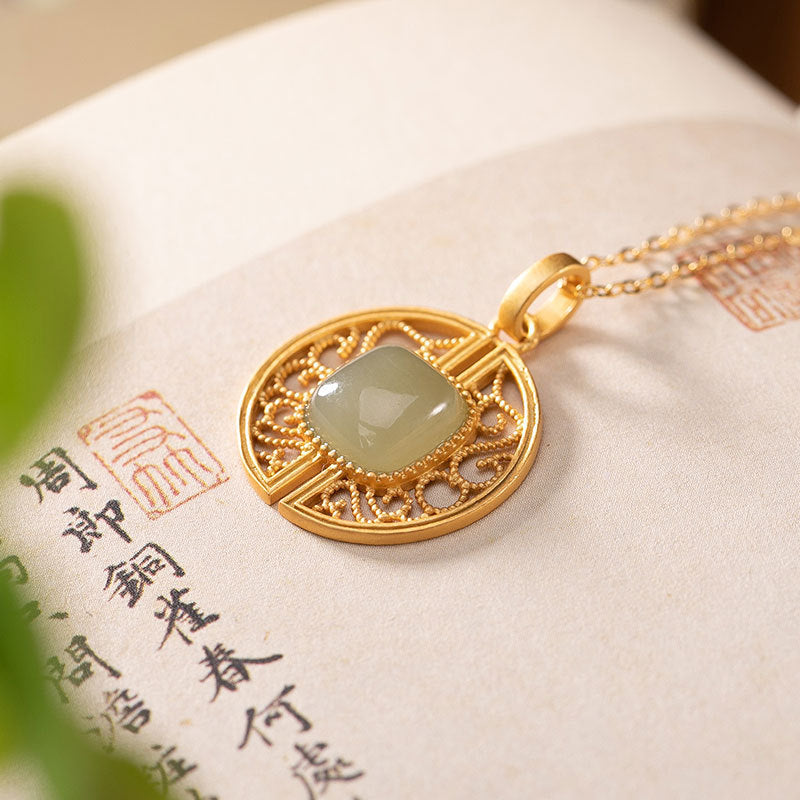 Beautiful Silver Necklace with Unique Style