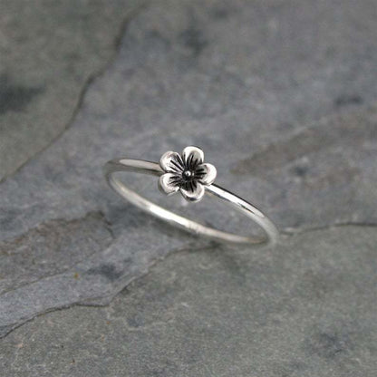 Stunning Silver Ring for Daily Wear