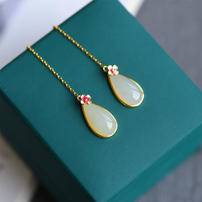 Beautiful Gold Earring with Unique Style