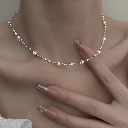 Beautiful Pearl Necklace with Unique Style