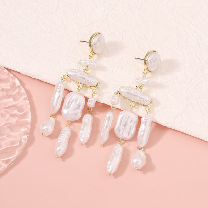 Romantic Pearl Earring for Special Moments