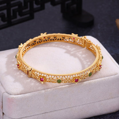 Stunning Gold Bracelet for Daily Wear