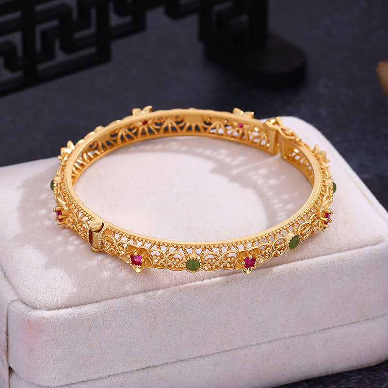 Stunning Gold Bracelet for Daily Wear