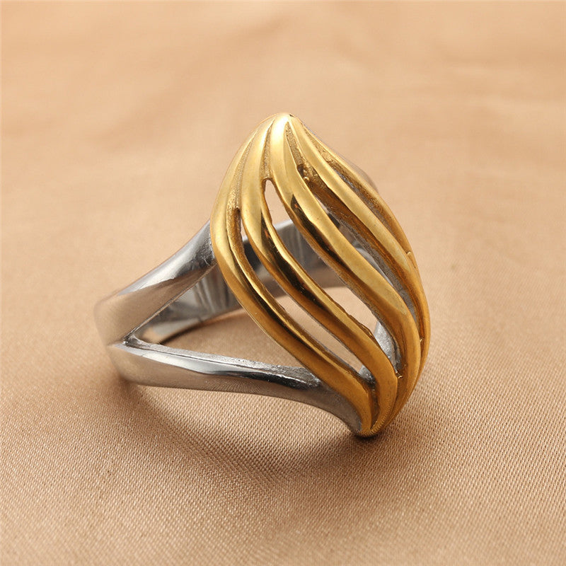 Classic Gold Ring with Timeless Appeal