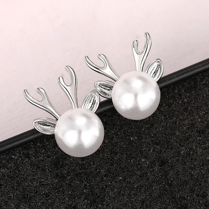 Beautiful Pearl Earring with Unique Style