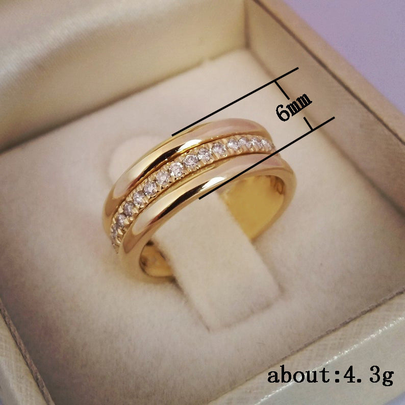 Classic Gold Ring with Timeless Appeal