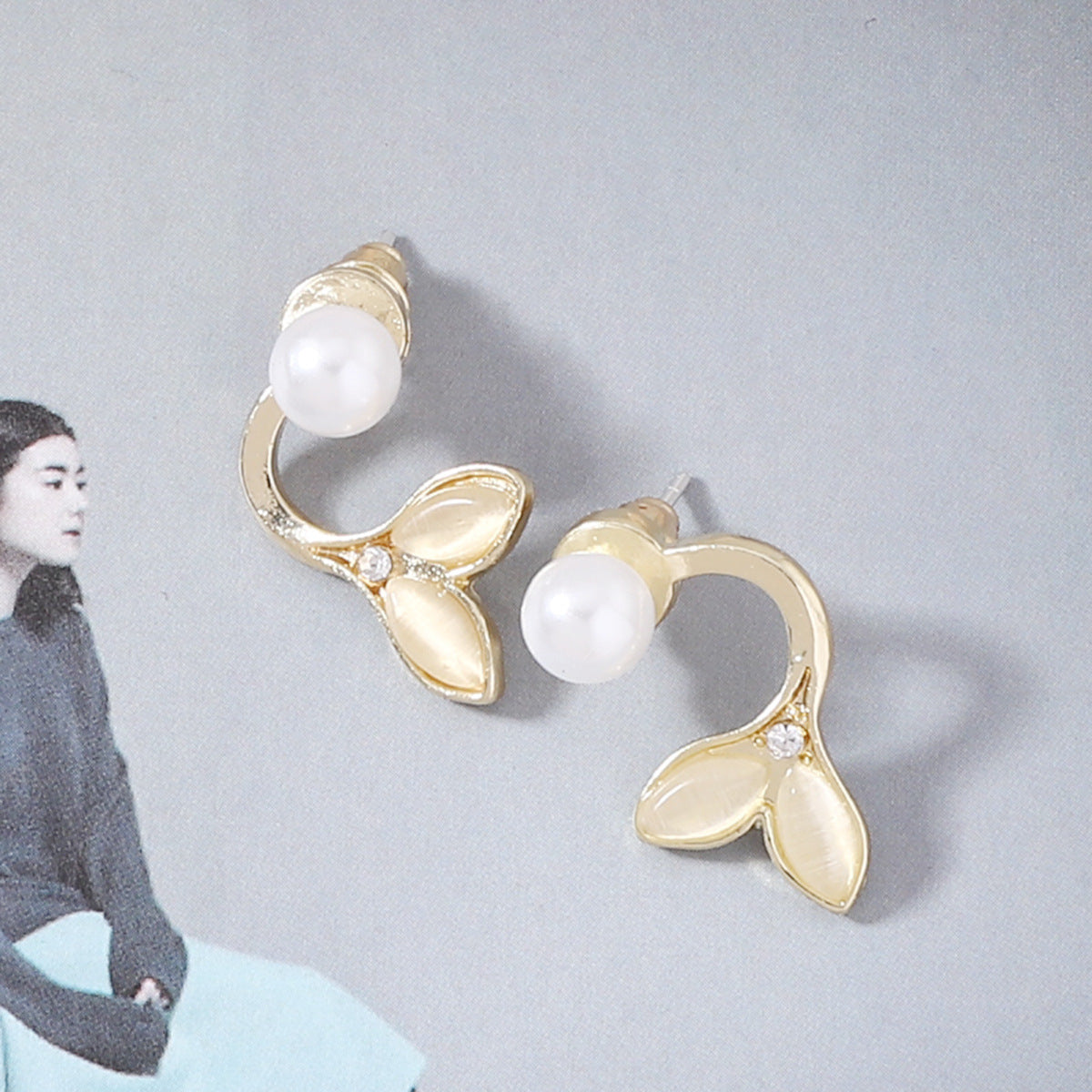 Stunning Pearl Earring for Daily Wear