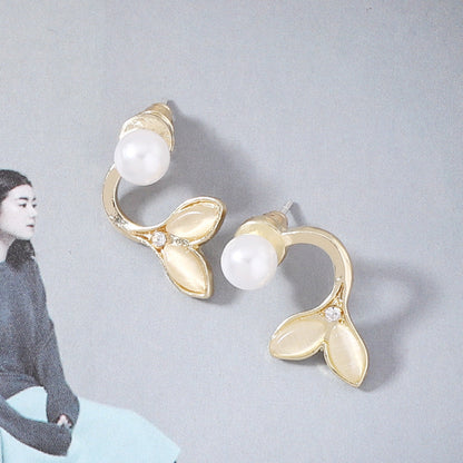 Stunning Pearl Earring for Daily Wear
