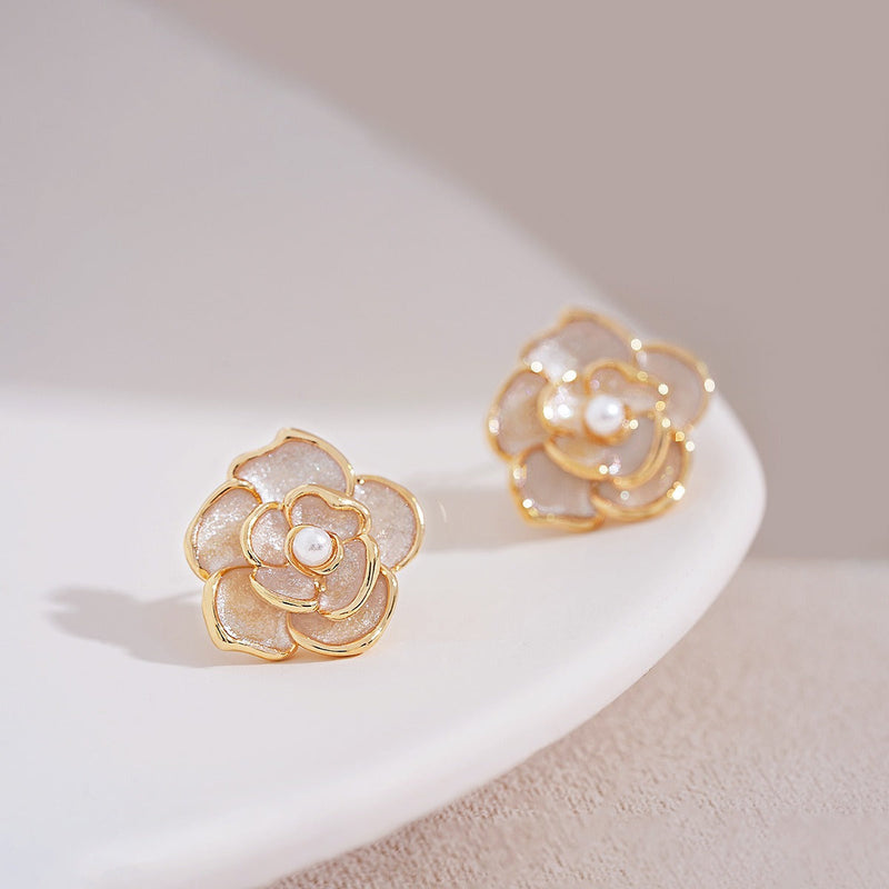 Charming Pearl Earring for Any Occasion