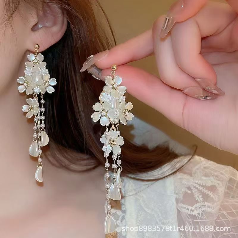 Stunning Pearl Earring for Daily Wear