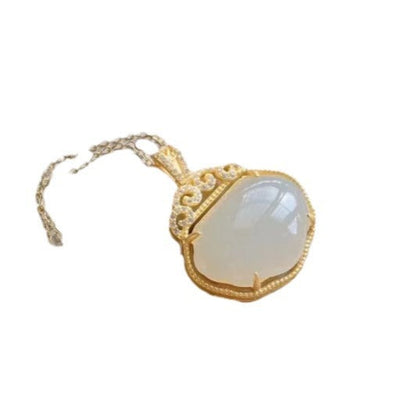 Charming Silver Pendant for Any Occasion