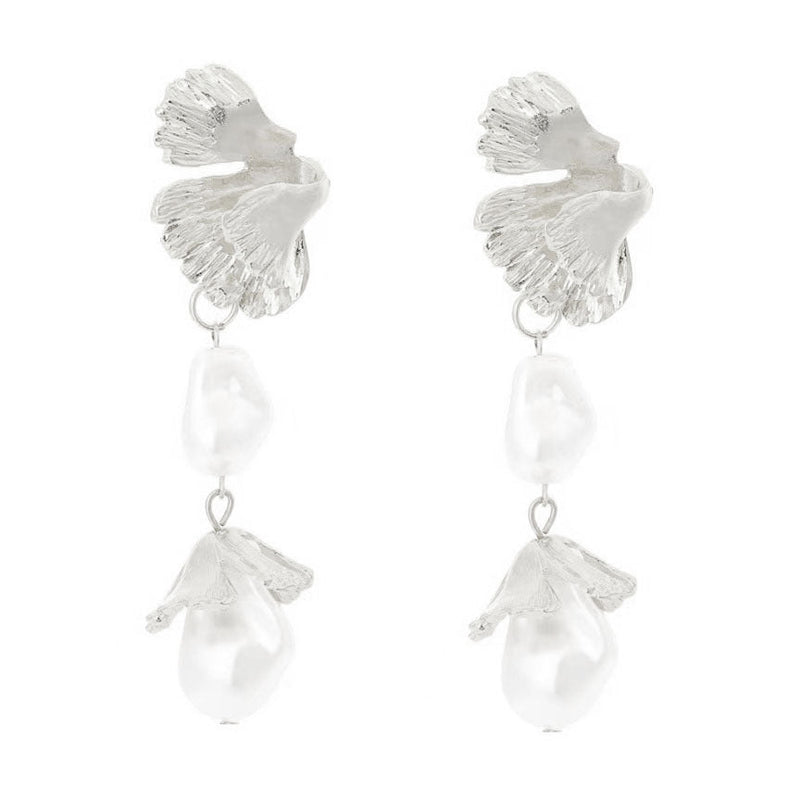 Charming Pearl Earring for Any Occasion