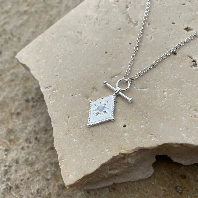 Romantic Necklace for Special Moments