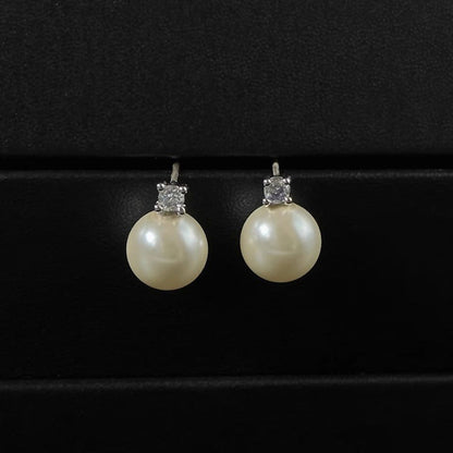 Delicate Artisan Pearl Earring