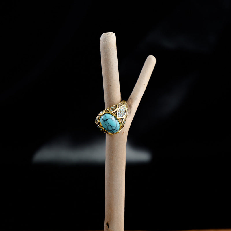 Charming Gold Ring for Any Occasion