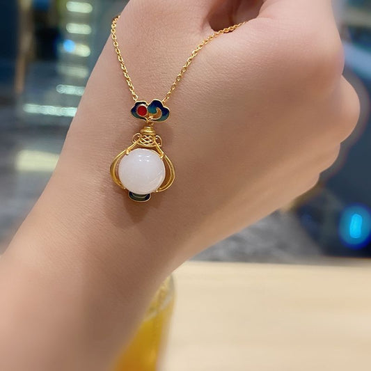 Charming Pendant for Any Occasion