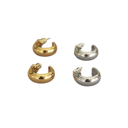 Romantic Gold Earring for Special Moments