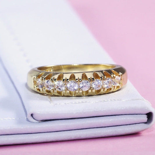 Classic Gold Ring with Timeless Appeal
