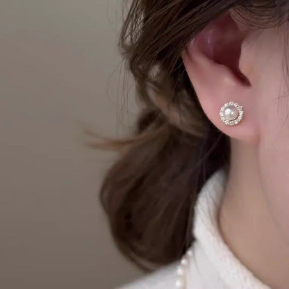 Romantic Pearl Earring for Special Moments