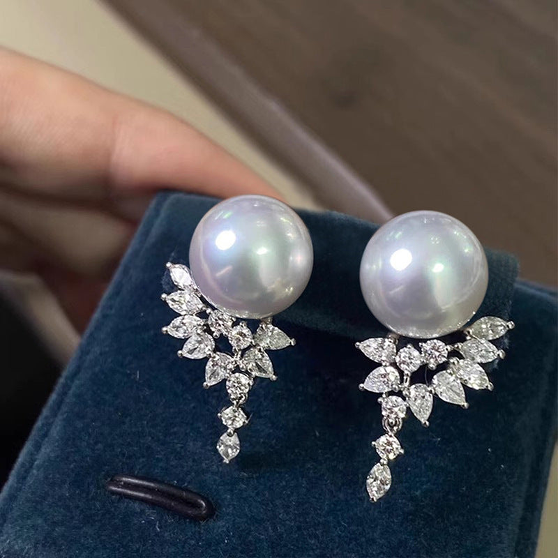 Beautiful Pearl Earring with Unique Style