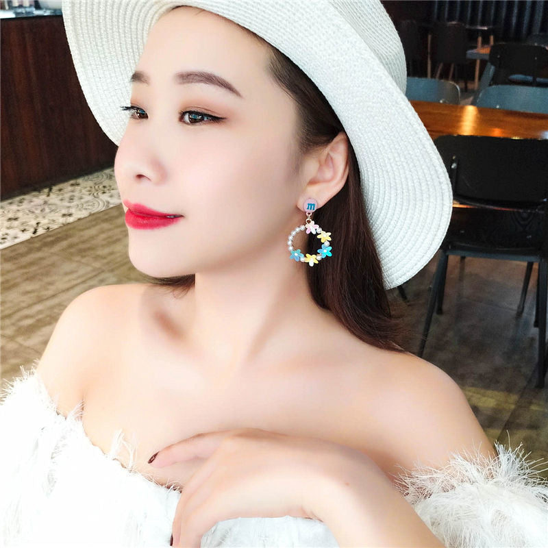 Beautiful Pearl Earring with Unique Style