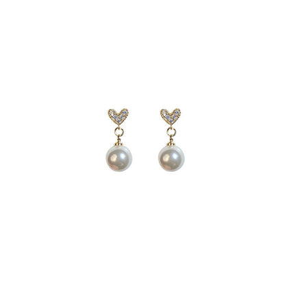 Beautiful Pearl Earring with Unique Style