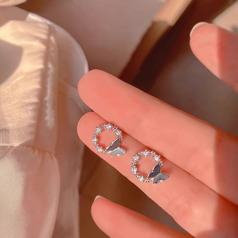 Beautiful Earring with Unique Style
