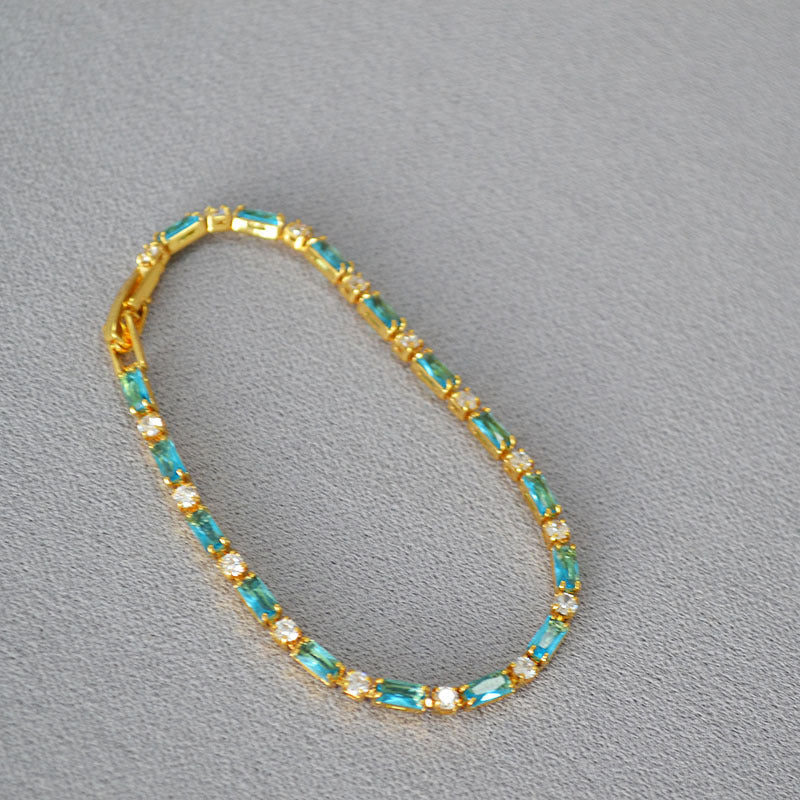 Charming Bracelet for Any Occasion