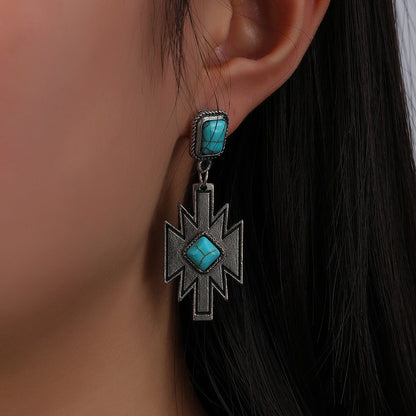Charming Earring for Any Occasion