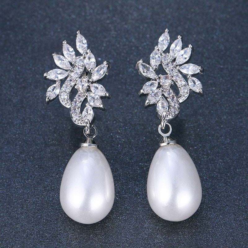 Beautiful Pearl Earring with Unique Style