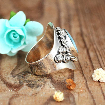 Charming Silver Ring for Any Occasion