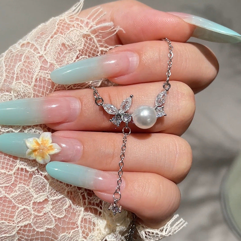 Charming Piece for Any Occasion