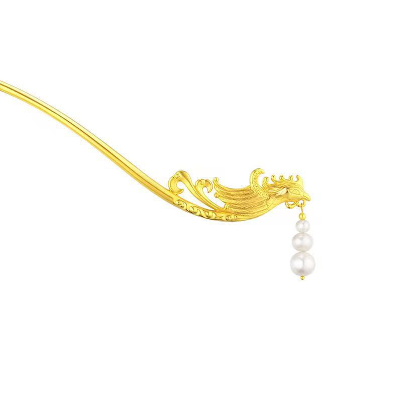 Romantic Gold Pendant for Special Moments