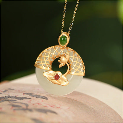 Charming Silver Necklace for Any Occasion
