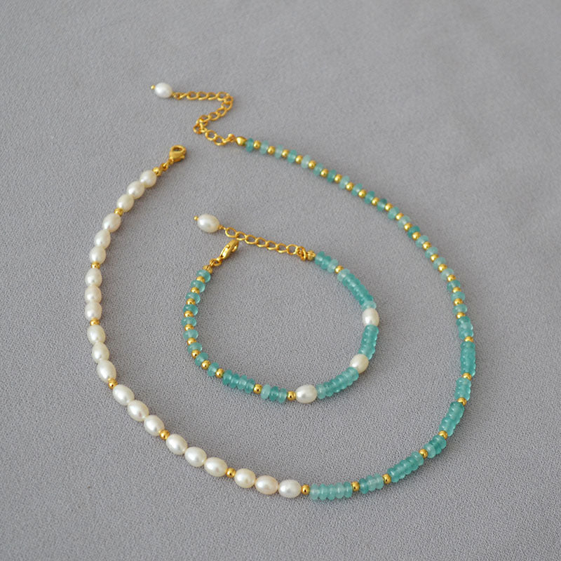Romantic Pearl Necklace for Special Moments