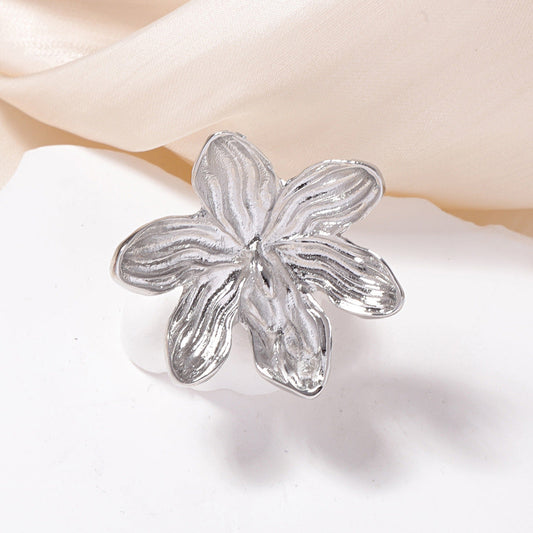 Classic Ring with Timeless Appeal