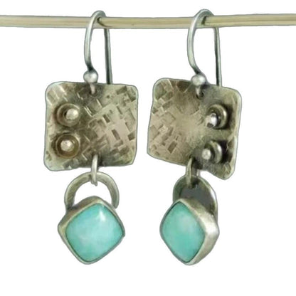Elegant Silver Earring for Every Occasion