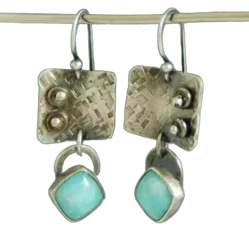 Elegant Silver Earring for Every Occasion