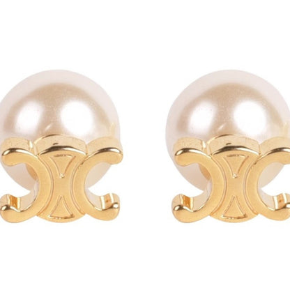 Charming Pearl Earring for Any Occasion