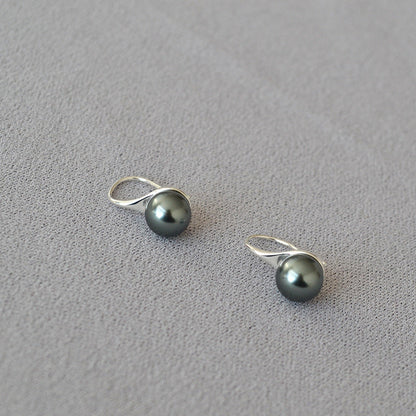 Beautiful Silver Earring with Unique Style